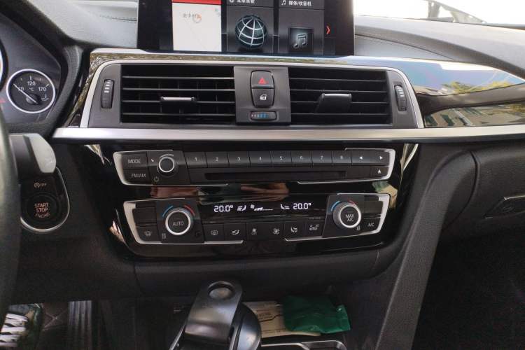Used BMW 3 Series 2019 320Li Fashion Model Audio And AC Panel