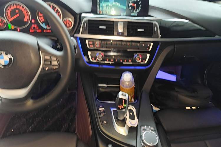Used BMW 3 Series 2019 320Li Fashion Model Audio And AC Panel