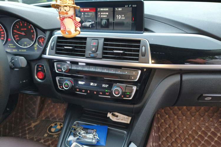 Used BMW 3 Series 2019 320Li Fashion Model Audio And AC Panel