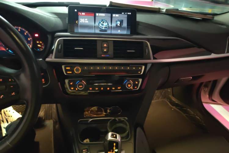 Used BMW 3 Series 2019 320Li Fashion Model Audio And AC Panel