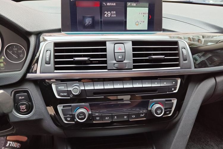 Used BMW 3 Series 2019 320Li Fashion Model Audio And AC Panel