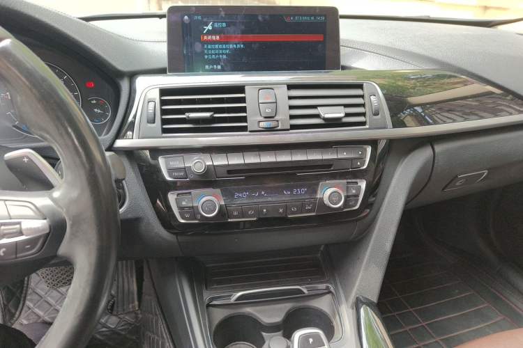 Used BMW 3 Series 2019 320Li M Sport Package Audio And AC Panel