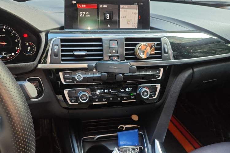Used BMW 3 Series 2019 320Li M Sport Package Audio And AC Panel