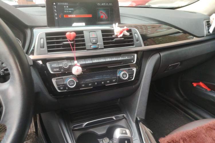 Used BMW 3 Series 2019 320Li Fashion Model Audio And AC Panel