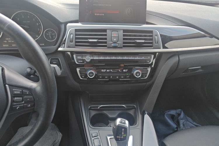 Used BMW 3 Series 2019 320Li Fashion Model Audio And AC Panel
