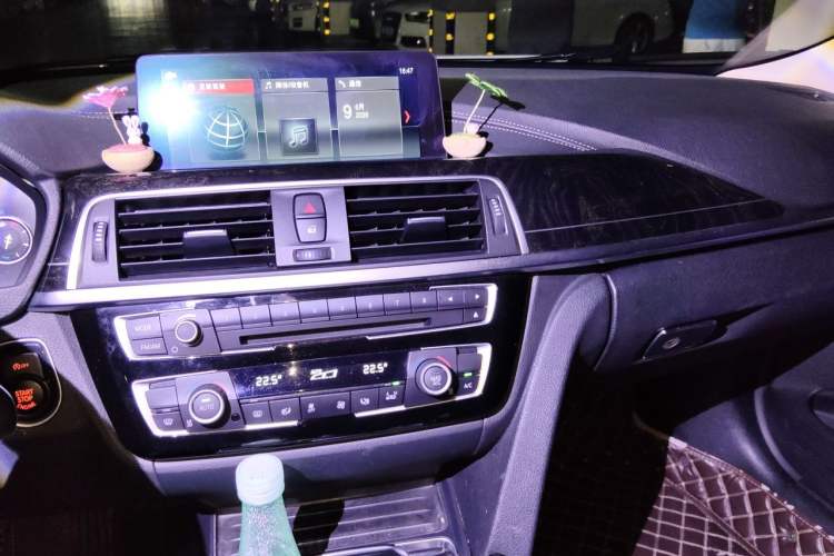 Used BMW 3 Series 2019 320Li M Sport Night Edition Audio And AC Panel