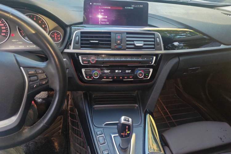 Used BMW 3 Series 2019 320Li Fashion Model Audio And AC Panel