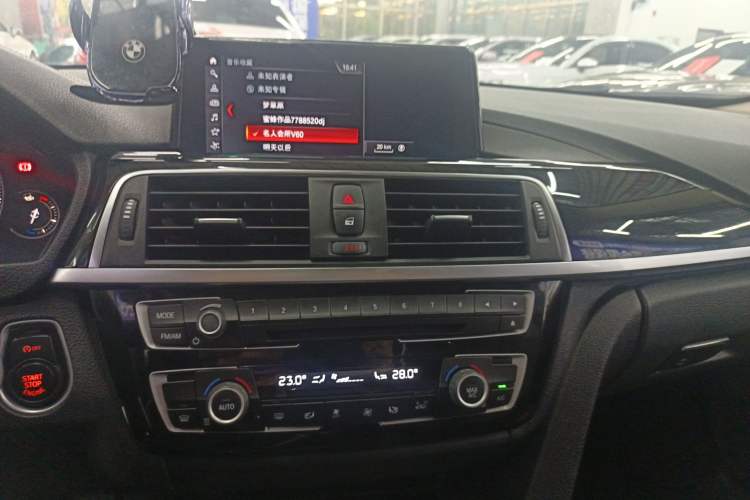 Used BMW 3 Series 2019 320Li M Sport Package Audio And AC Panel
