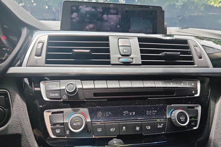 Used BMW 3 Series 2019 320Li M Sport Package Audio And AC Panel