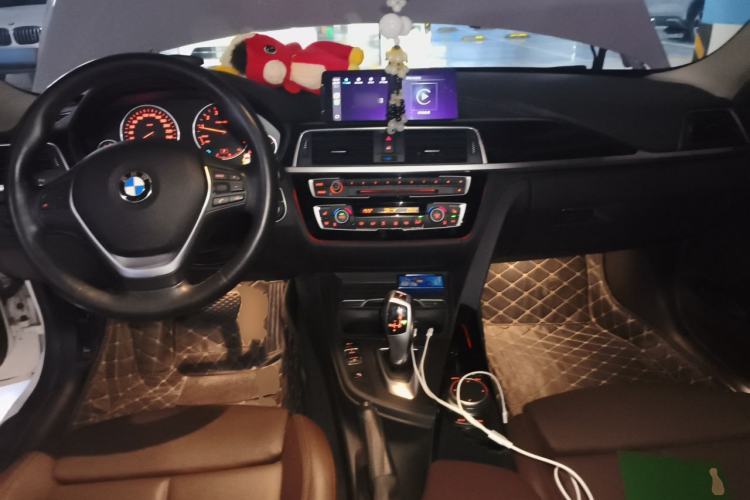 Used BMW 3 Series 2019 320Li xDrive Fashion Model Center Console