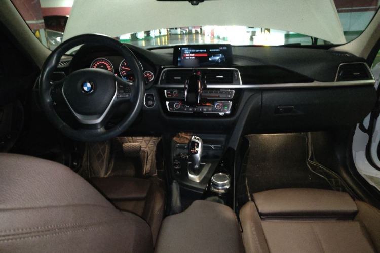 Used BMW 3 Series 2019 320Li Fashion Model Center Console