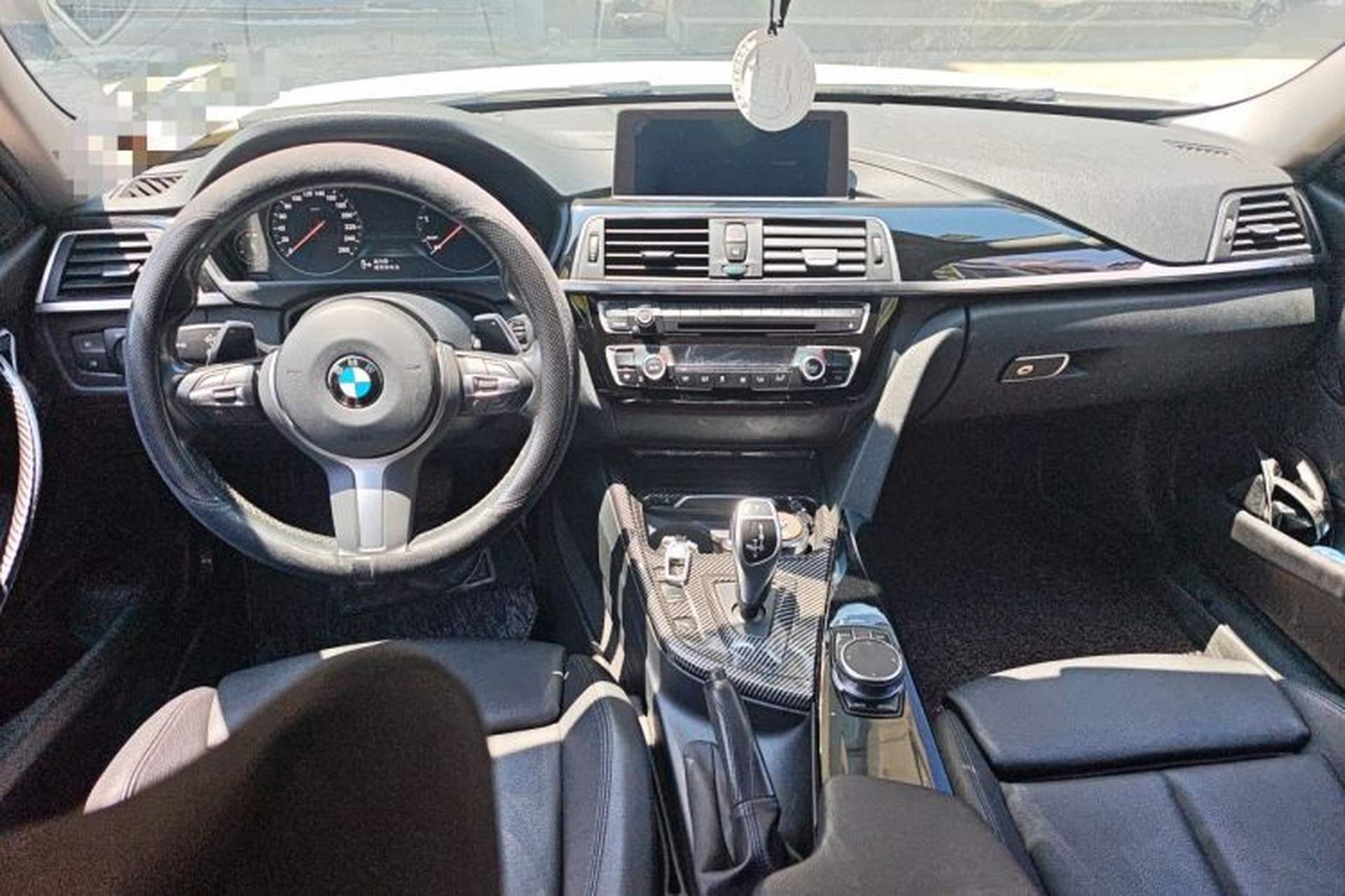 Used BMW 3 Series 2019 320Li M Sport Package Center Console