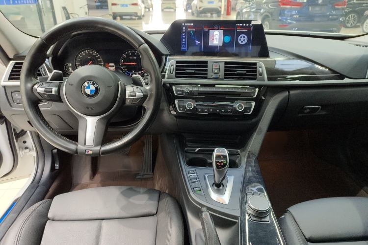 Used BMW 3 Series 2019 320Li M Sport Night Edition Center Console