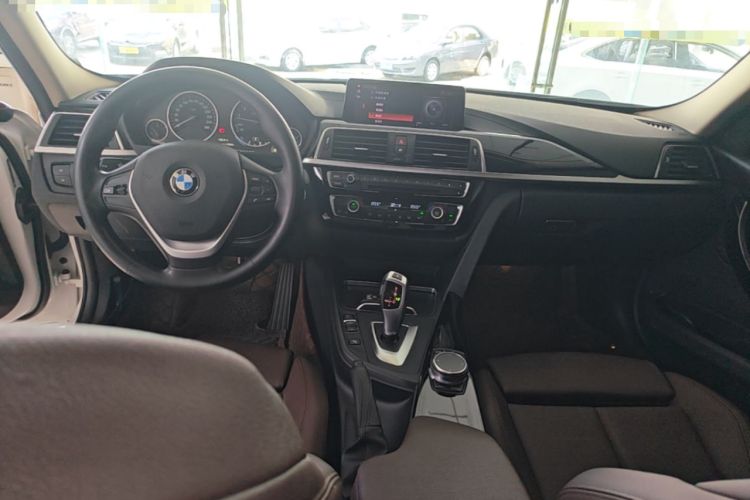 Used BMW 3 Series 2019 320Li Fashion Model Center Console