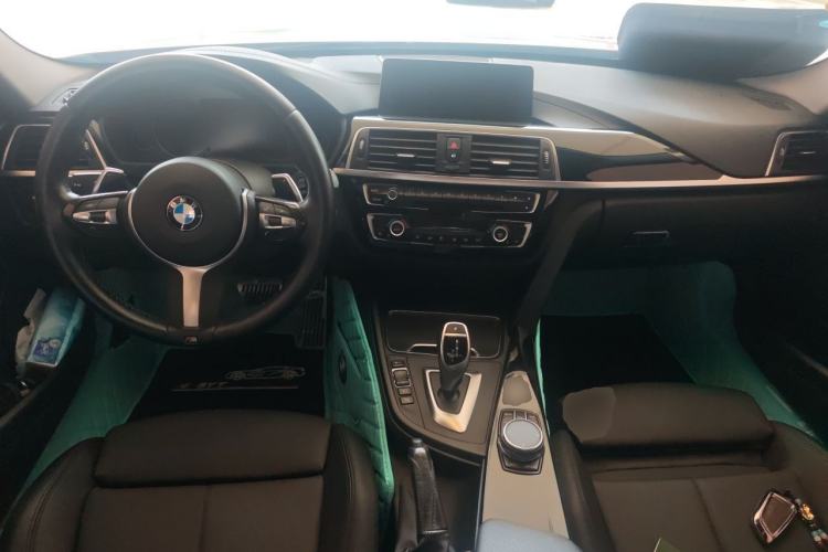Used BMW 3 Series 2019 320Li M Sport Package Center Console