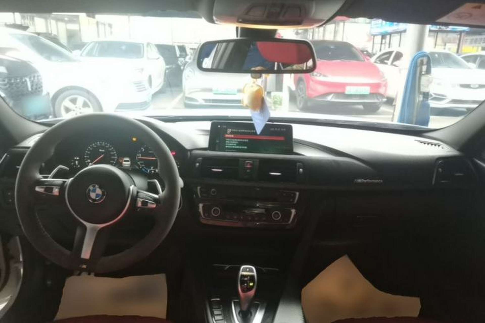 Used BMW 3 Series 2019 320i M Sport Night Edition Center Console