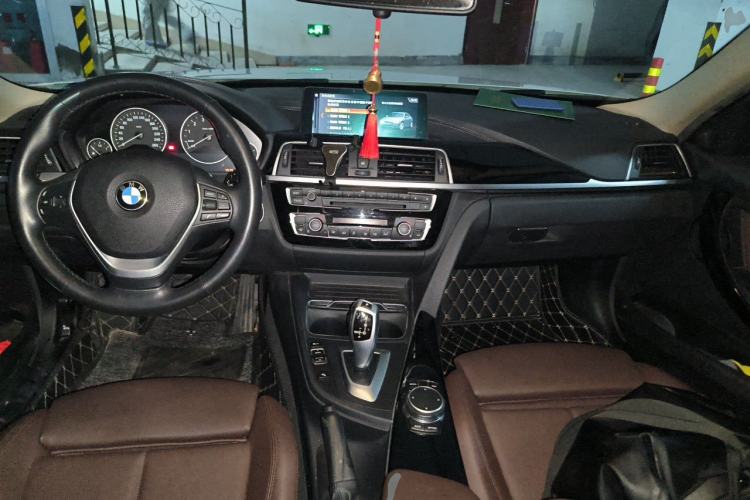 Used BMW 3 Series 2019 320Li Fashion Model Center Console