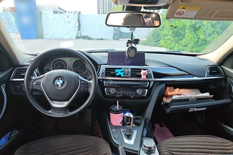 Used BMW 3 Series 2019 320Li Fashion Model Center Console