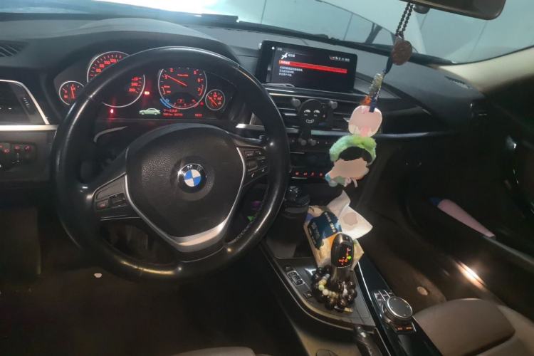 Used BMW 3 Series 2019 320Li Fashion Model Center Console