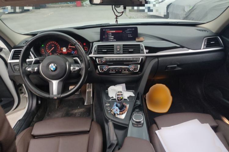 Used BMW 3 Series 2019 320Li M Sport Package Center Console