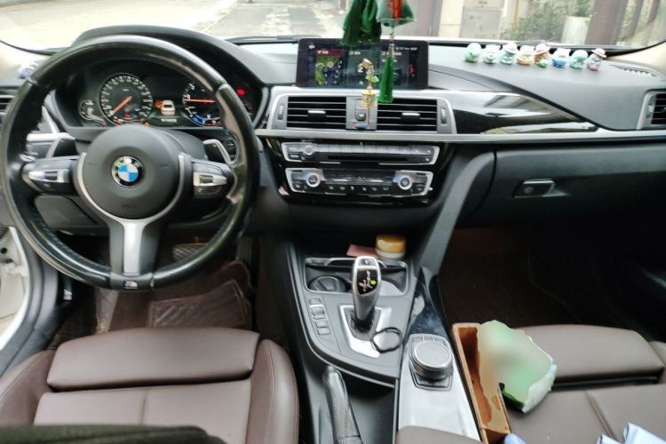 Used BMW 3 Series 2019 320Li M Sport Package Center Console
