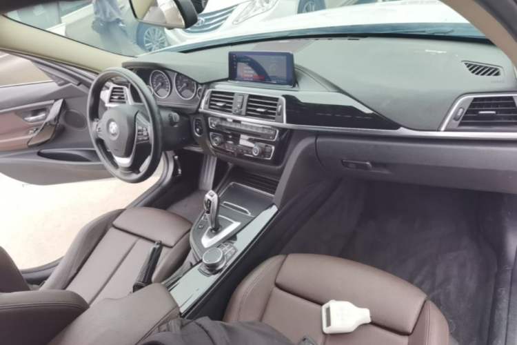 Used BMW 3 Series 2019 320Li Fashion Model Center Console