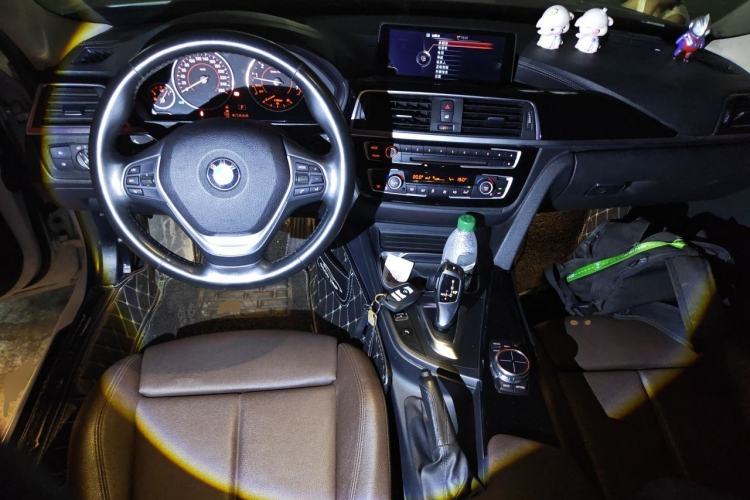 Used BMW 3 Series 2019 320Li Fashion Model Center Console