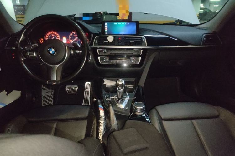 Used BMW 3 Series 2019 320Li M Sport Package Center Console