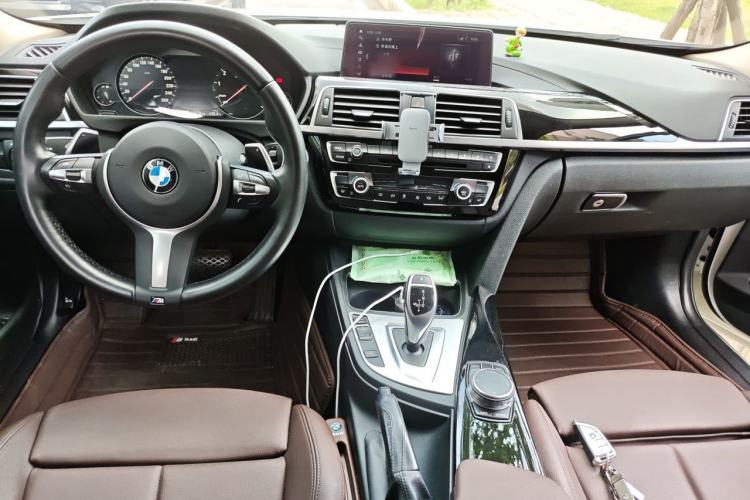 Used BMW 3 Series 2019 320Li M Sport Package Center Console