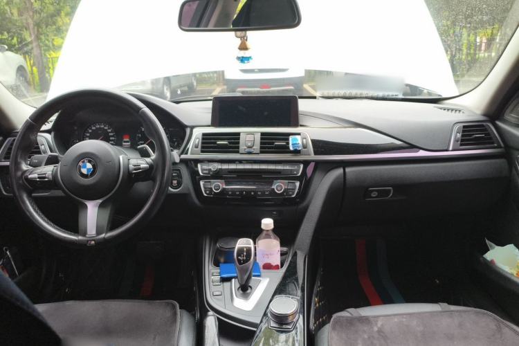 Used BMW 3 Series 2019 320Li M Sport Package Center Console