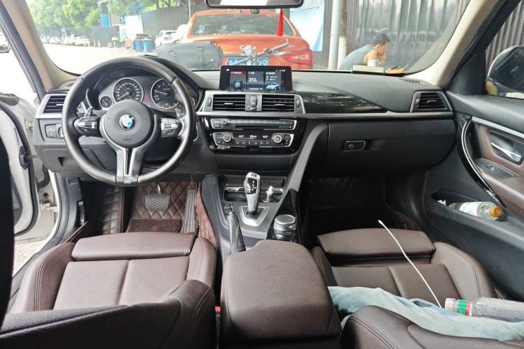 Used BMW 3 Series 2019 320Li Fashion Model Center Console