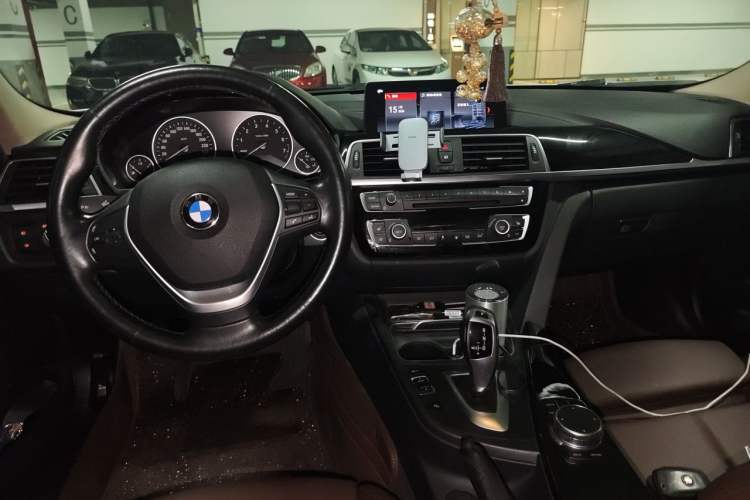 Used BMW 3 Series 2019 320Li Fashion Model Center Console