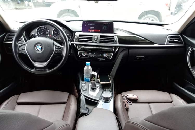Used BMW 3 Series 2019 320Li Fashion Model Center Console