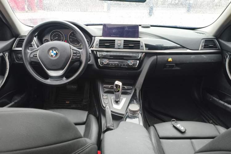 Used BMW 3 Series 2019 320Li Fashion Model Center Console