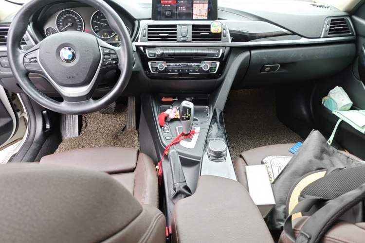 Used BMW 3 Series 2019 320Li Fashion Model Center Console