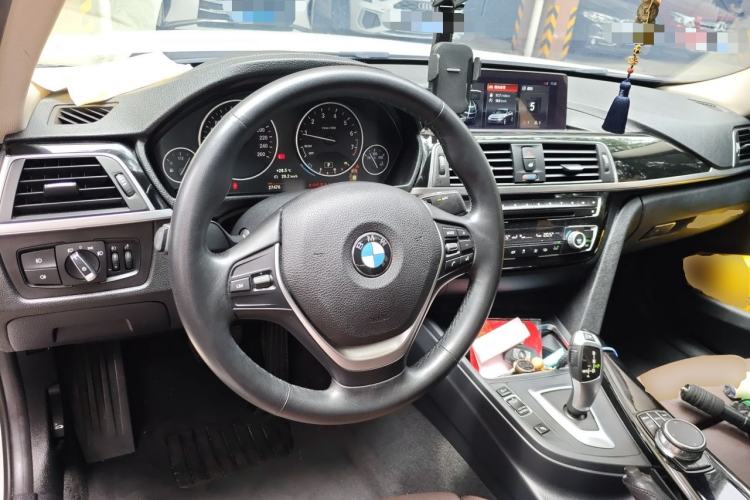 Used BMW 3 Series 2019 320Li Fashion Model Center Console
