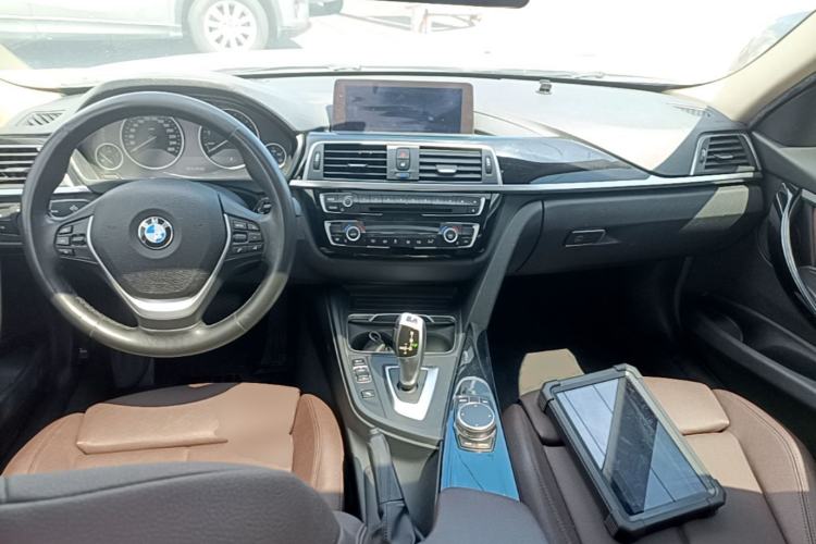 Used BMW 3 Series 2019 320Li Fashion Model Center Console