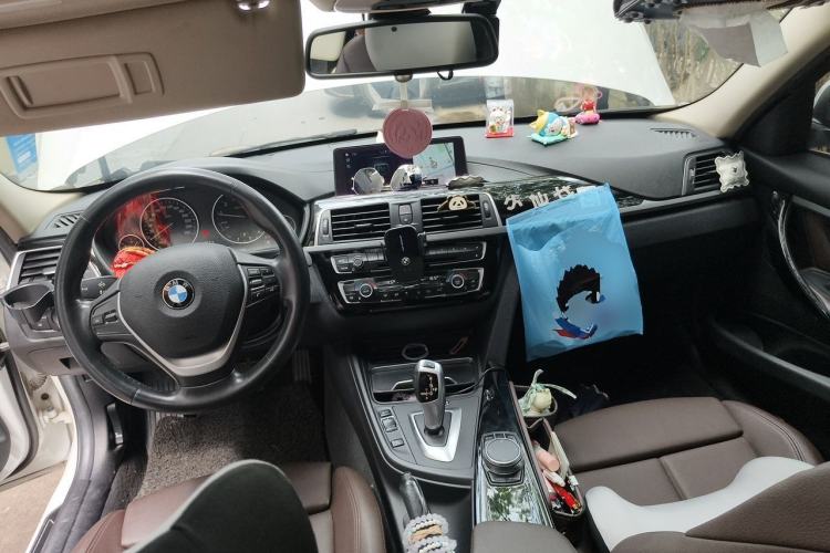 Used BMW 3 Series 2019 320Li Fashion Model Center Console