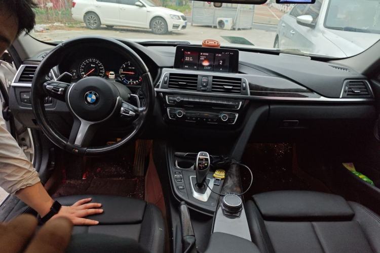 Used BMW 3 Series 2019 320Li M Sport Night Edition Center Console