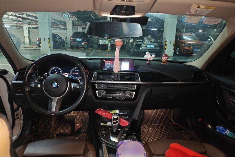 Used BMW 3 Series 2019 320Li M Sport Package Center Console