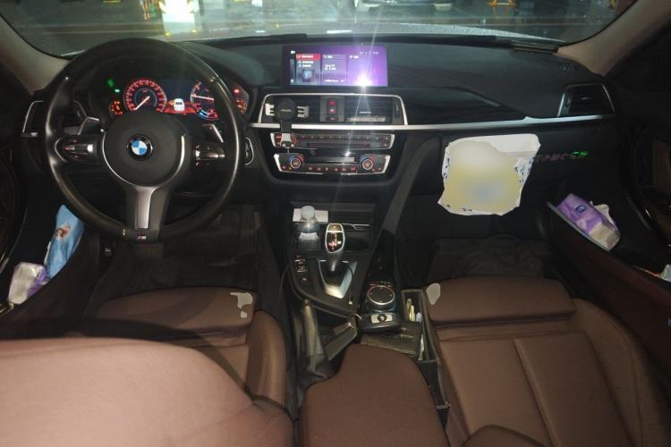 Used BMW 3 Series 2019 320Li M Sport Package Center Console