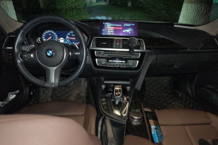 Used BMW 3 Series 2019 320Li M Sport Night Edition Center Console