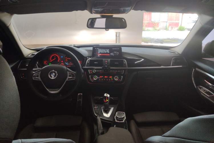 Used BMW 3 Series 2019 320Li Fashion Model Center Console
