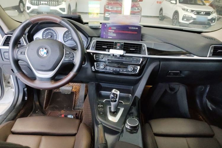 Used BMW 3 Series 2019 320Li Fashion Model Center Console