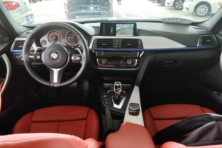 Used BMW 3 Series 2019 320i M Sport Package Center Console