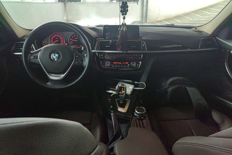 Used BMW 3 Series 2019 320Li Fashion Model Center Console