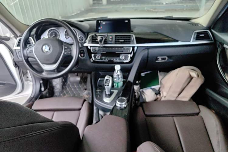 Used BMW 3 Series 2019 320Li Fashion Model Center Console