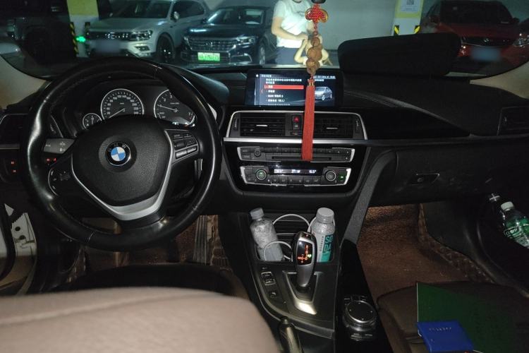 Used BMW 3 Series 2019 320Li Fashion Model Center Console