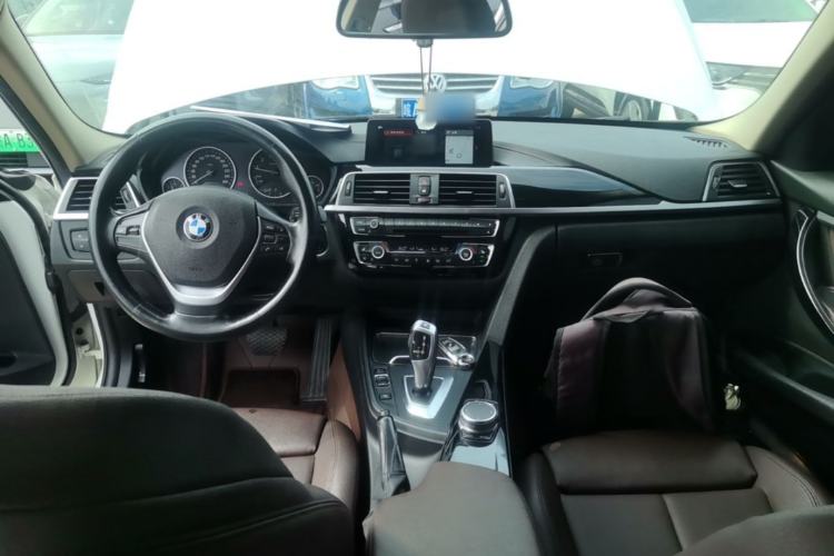 Used BMW 3 Series 2019 320Li xDrive Fashion Model Center Console