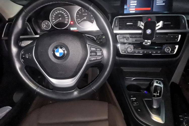 Used BMW 3 Series 2019 320Li Fashion Model Center Console